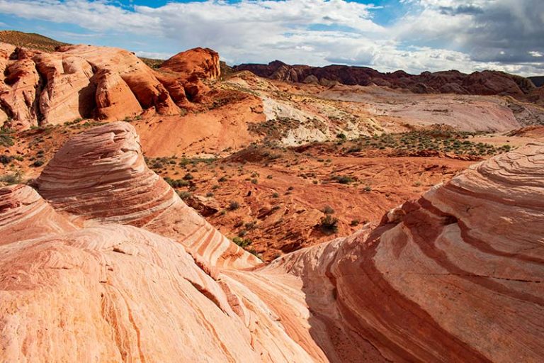 5 Beautiful Natural Attractions To Visit Near Las Vegas By Car